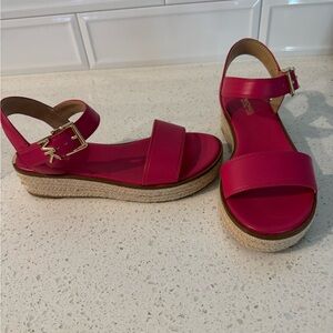 MICHAEL Michael Kors Pink Sandals with Gold Detail, brand new, size 6.5